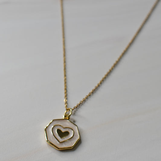 Collar con dije de corazón