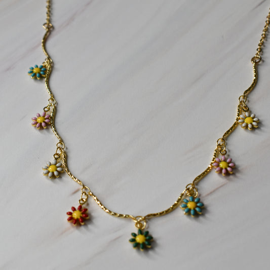 Collar de flores de colores