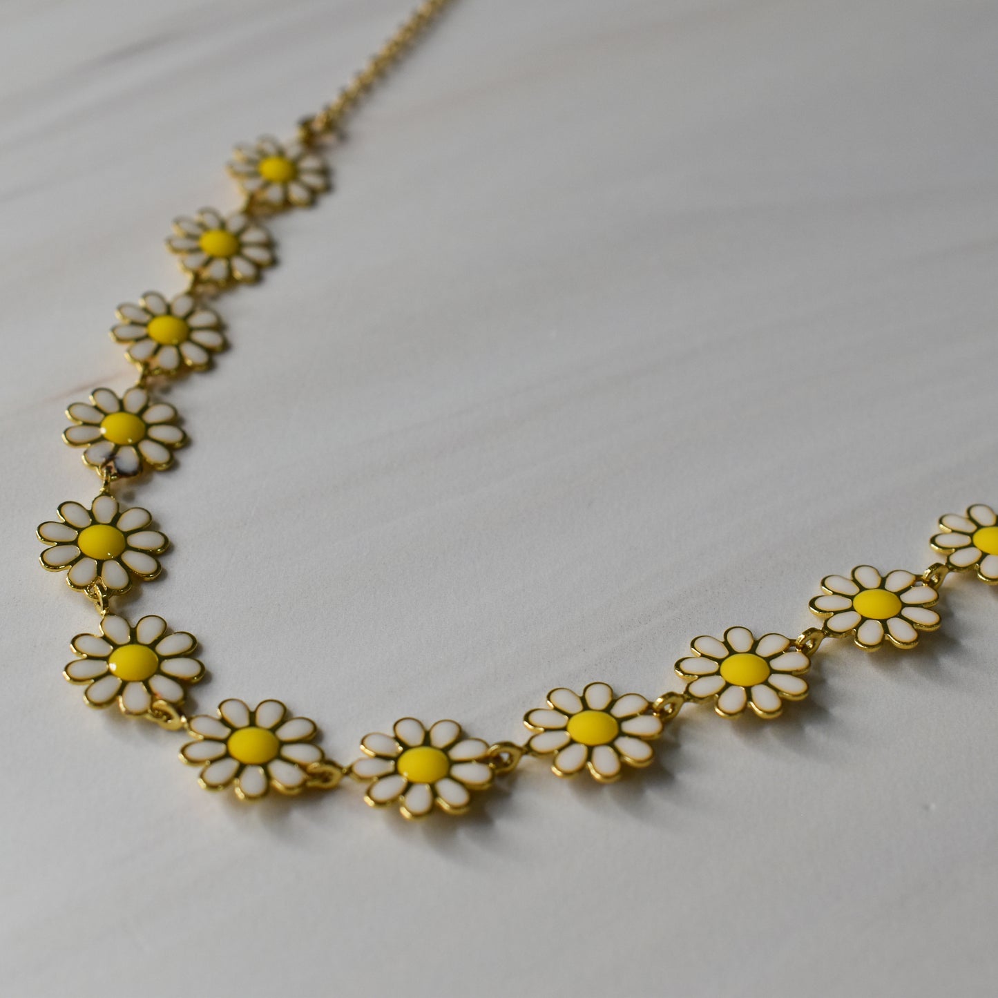 Collar de girasoles